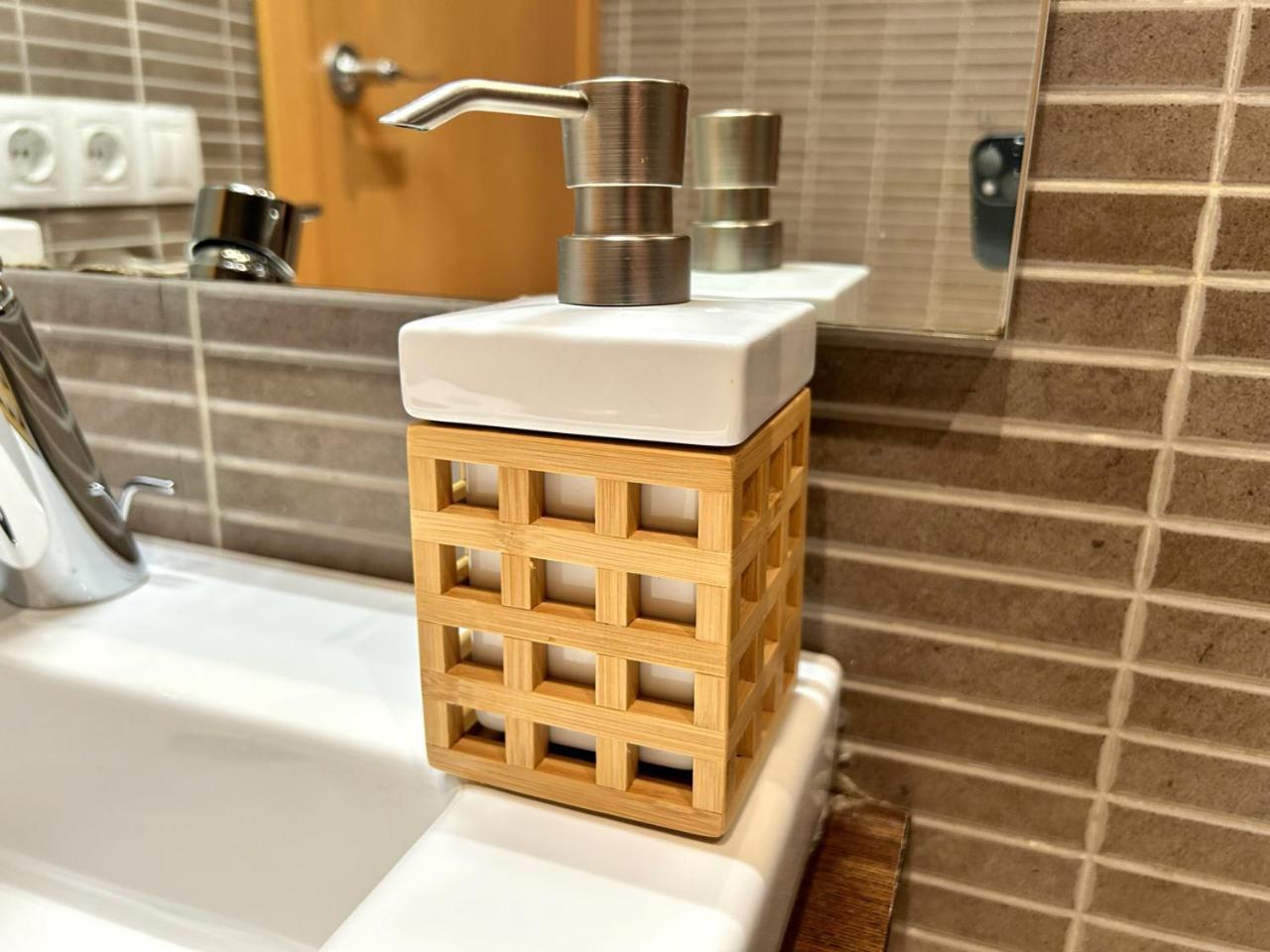 Modern I Familiar Apartament A Esterri D'Aneu By Rural D'Aneu Ngoại thất bức ảnh